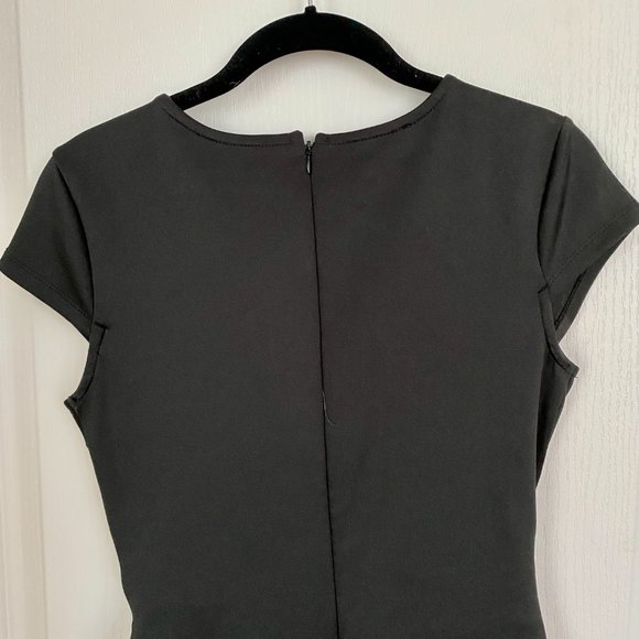 Venus Black Cap Sleeve Sheath Dress with Gold Buckle Detail Size S - Picture 6 of 12